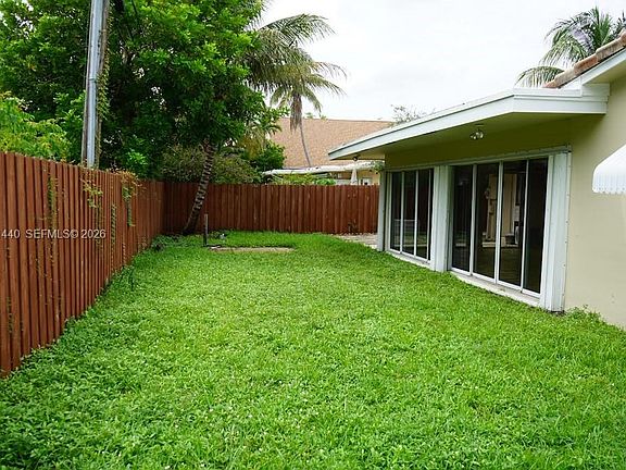 4th image of 3404 Barton Rd
