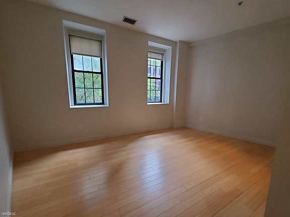 490 Harrison Ave. #305 Boston - South End Unit Photo 4