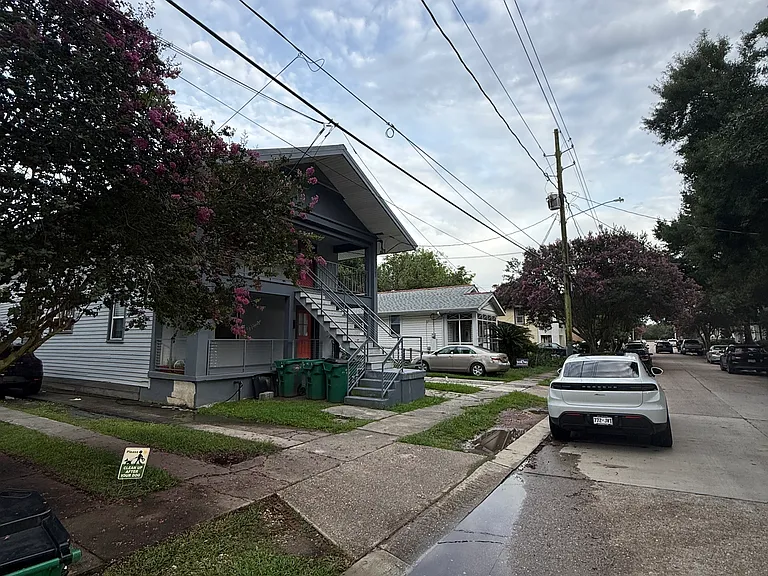 255 Papworth Ave — Photo 5