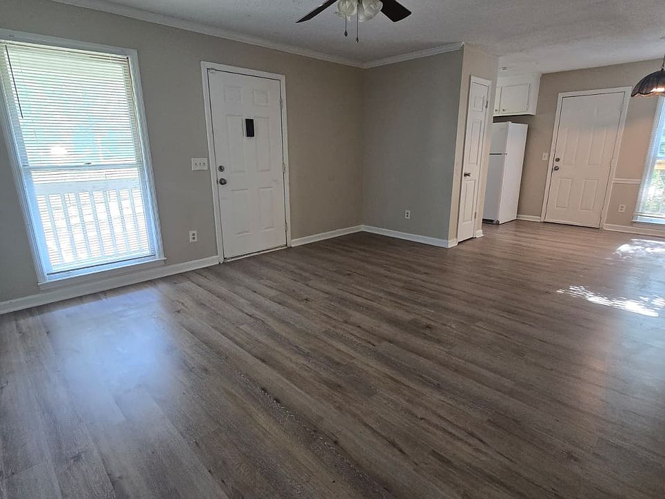 1st image of 4502 Bonnell Dr NW APT C