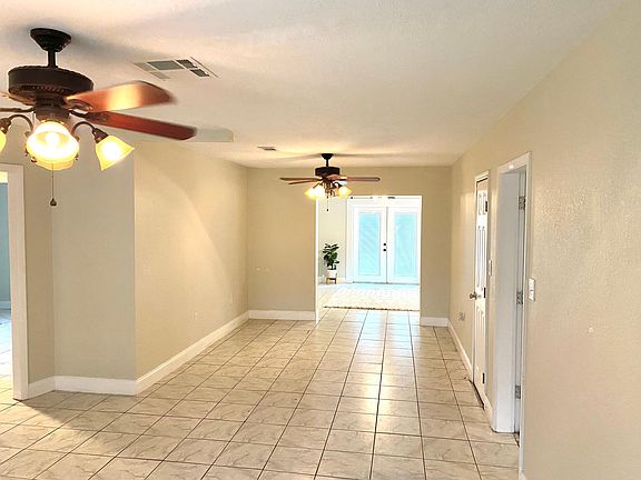 5th image of 481 Garden Dr S