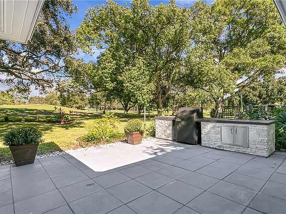 4th image of 1206 Saint Andrews Dr