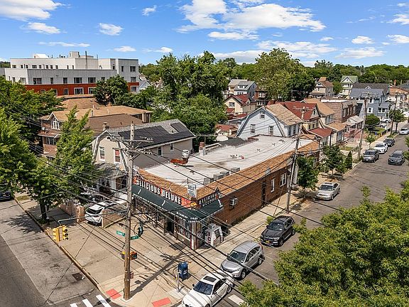 4th image of 118-65 Farmers Blvd