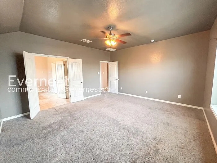 501 W Vega Ln — Photo 9