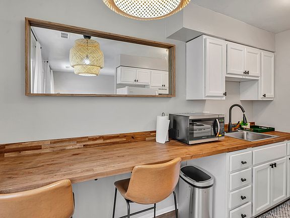4th image of 605 W Michigan St Unit 6