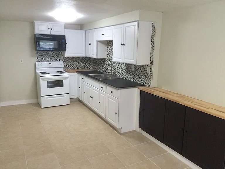 1722 W Nassau St — Photo 2
