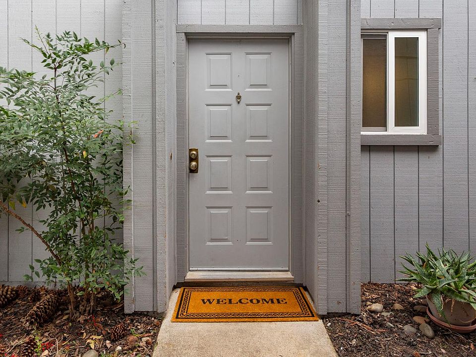 1st image of 6005 Woodside Dr