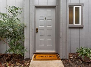 6005 Woodside Dr, Rocklin, CA 95677