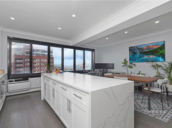 10 Bay St Landing #6L, Staten Island, NY 10301