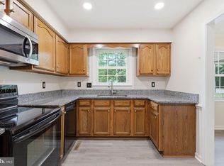 10800 Woodland Dr, Fredericksburg, VA 22407