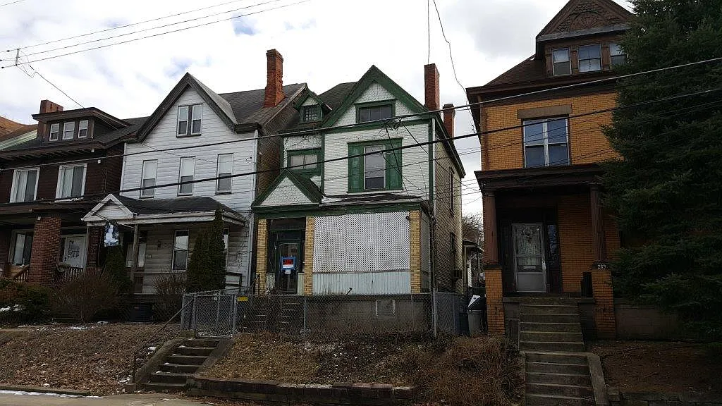 261 Watson Blvd photo 1
