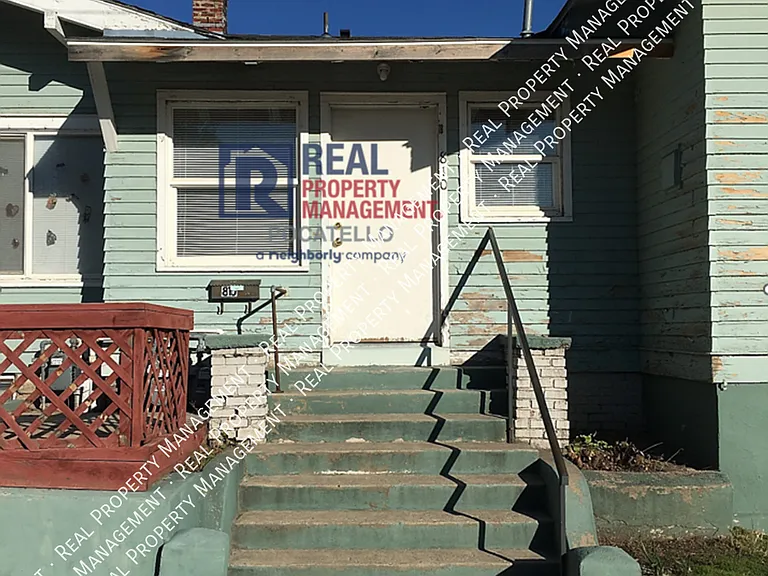 810 W Whitman St — Photo 1