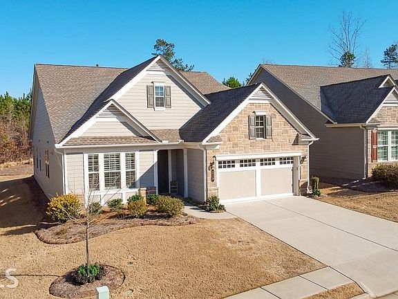 2nd image of 210 Spruce Pine Cir