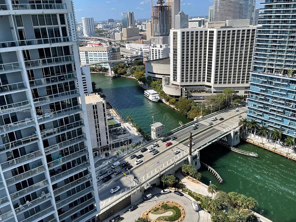 1st image of 475 Brickell Ave #28