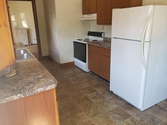 3rd image of 380 5th Ave S #1