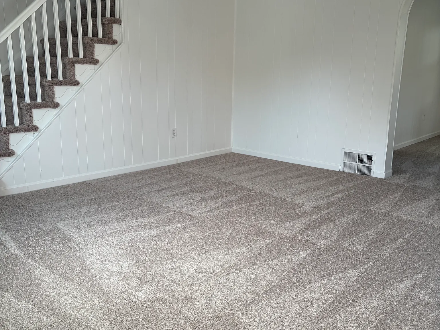 3 bed, 1240 sqft, $2,300 — Photo 4