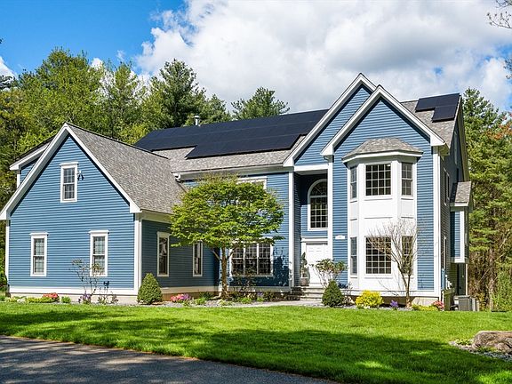 2nd image of 220 Newtown Rd