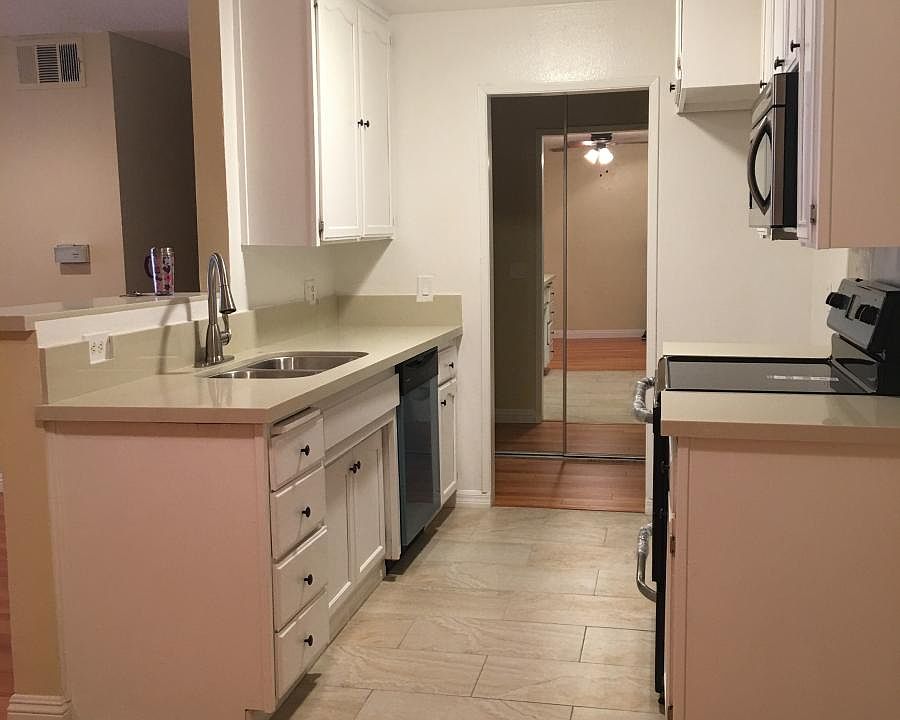 1st image of 215 N Belmont St APT 104