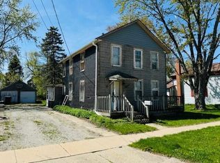 809 11th Ave, Union Grove, WI 53182