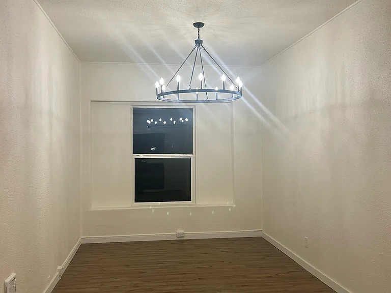 301-401 N Tower Ave #301 — Photo 5