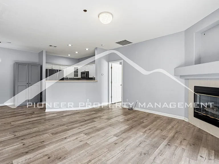 7355 S Alkire St #203 — Photo 4