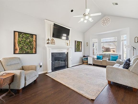 4th image of 2214 Cedar Pointe Cir