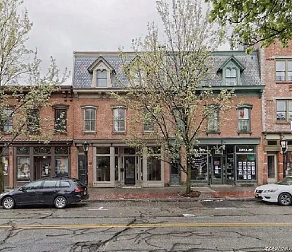 179 Main St — Photo 1