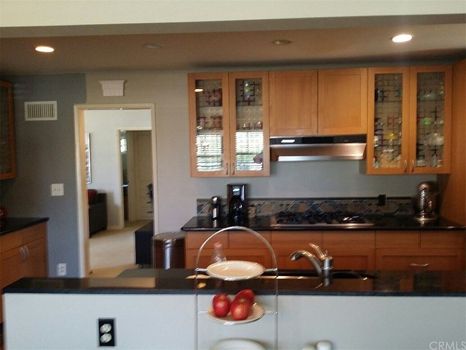 1st image of 500 Calle De Arboles