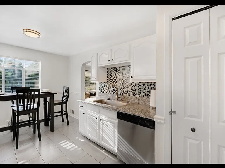 5295 Perry St — Photo 18