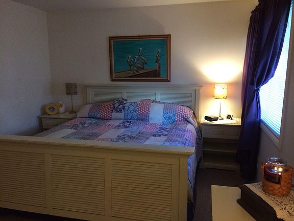 Master bedroom (has walk in closest)