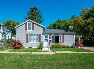 916 49th St, Kenosha, WI 53140