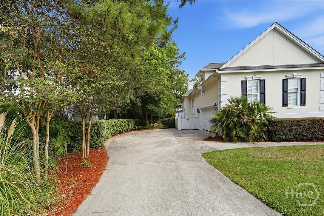5 bed, 4.0 bath, 3261 sqft, $5,500 — Photo 3