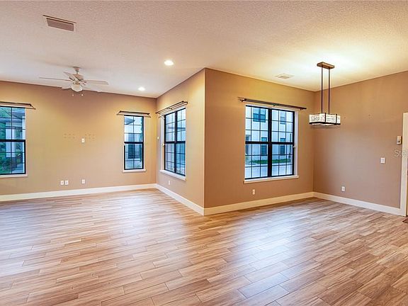 3rd image of 2251 Nairn Dr