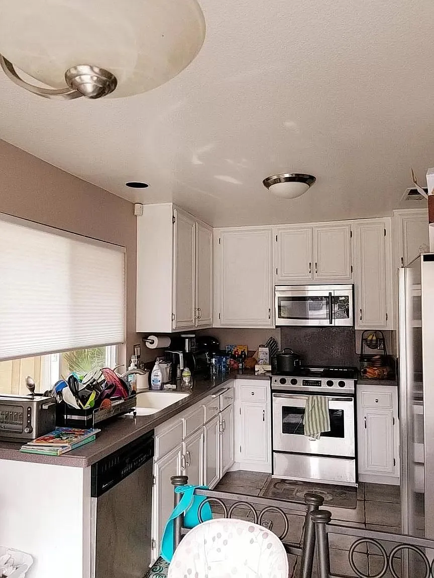 3 bed, 1375 sqft, $4,000 — Photo 1
