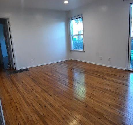 3rd image of 4676 N Banner Dr #1