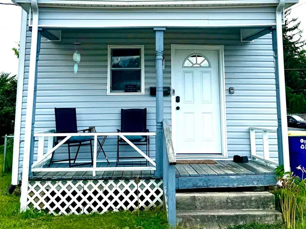 303 S Proud St, Muncie, IN 47305