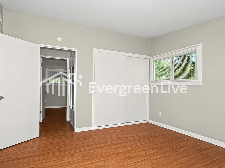 70 Taney Dr — Photo 11