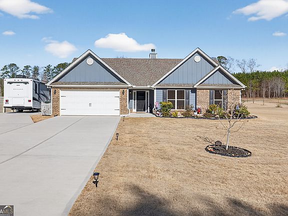 3rd image of 1710 Ike Stone Rd