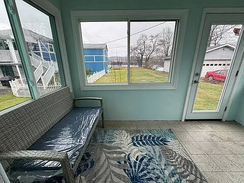 2 bed, 1000 sqft, $1,600 — Photo 2