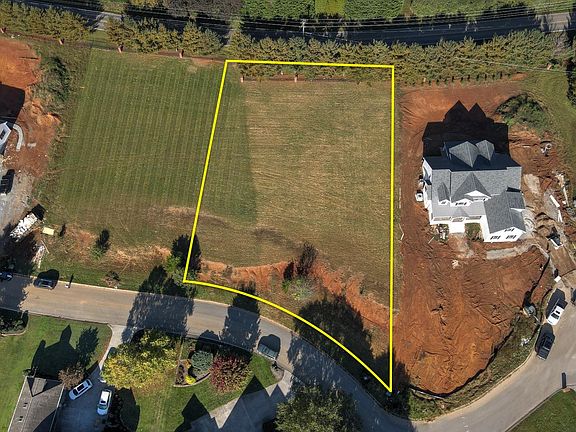 4th image of 1134 Stonehenge Dr