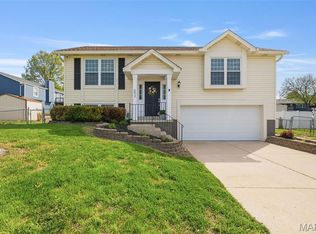692 Glenshee Dr, Wentzville, MO 63385