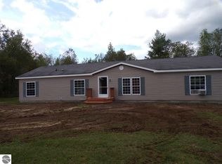 11915 Pleasant Valley Rd, Cadillac, MI 49601