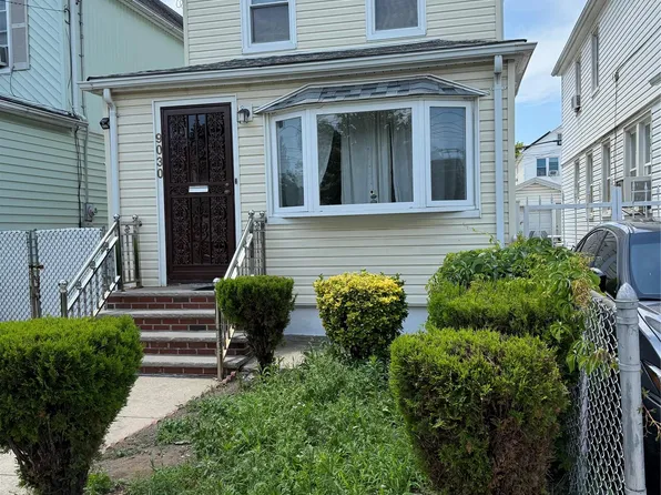 9030 202nd Street, Hollis, NY 11423