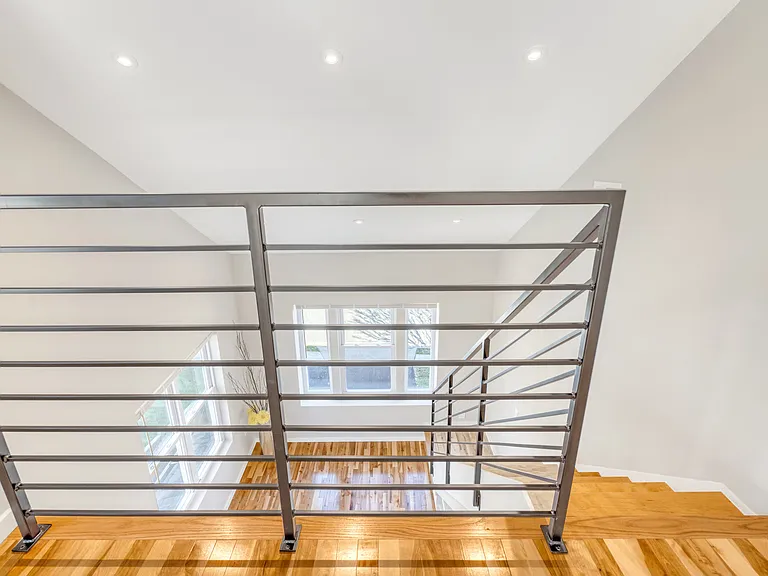 10237 Stratford Ave #B — Photo 15