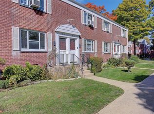 86-43 Springfield Blvd, Queens Village, NY 11427