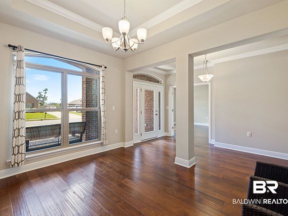 4th image of 672 Gyaws Ave