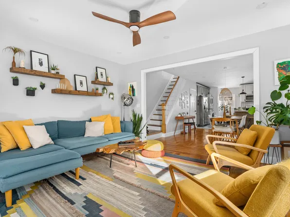 659 East 43rd Street image 1 of 12