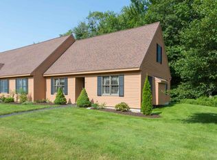 10 Cheshire Meadows Ln, Kennebunk, ME 04043