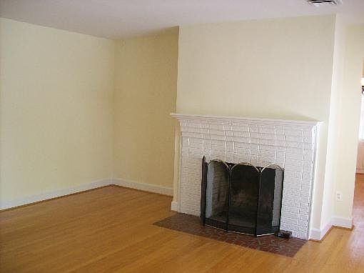 4th image of 318 Vaden Dr