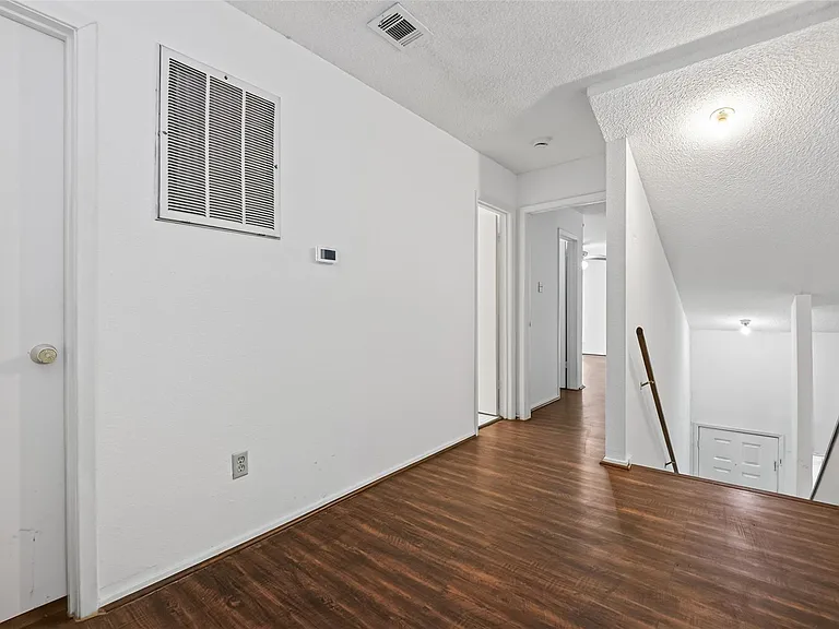 9435 Pagewood Ln — Photo 26